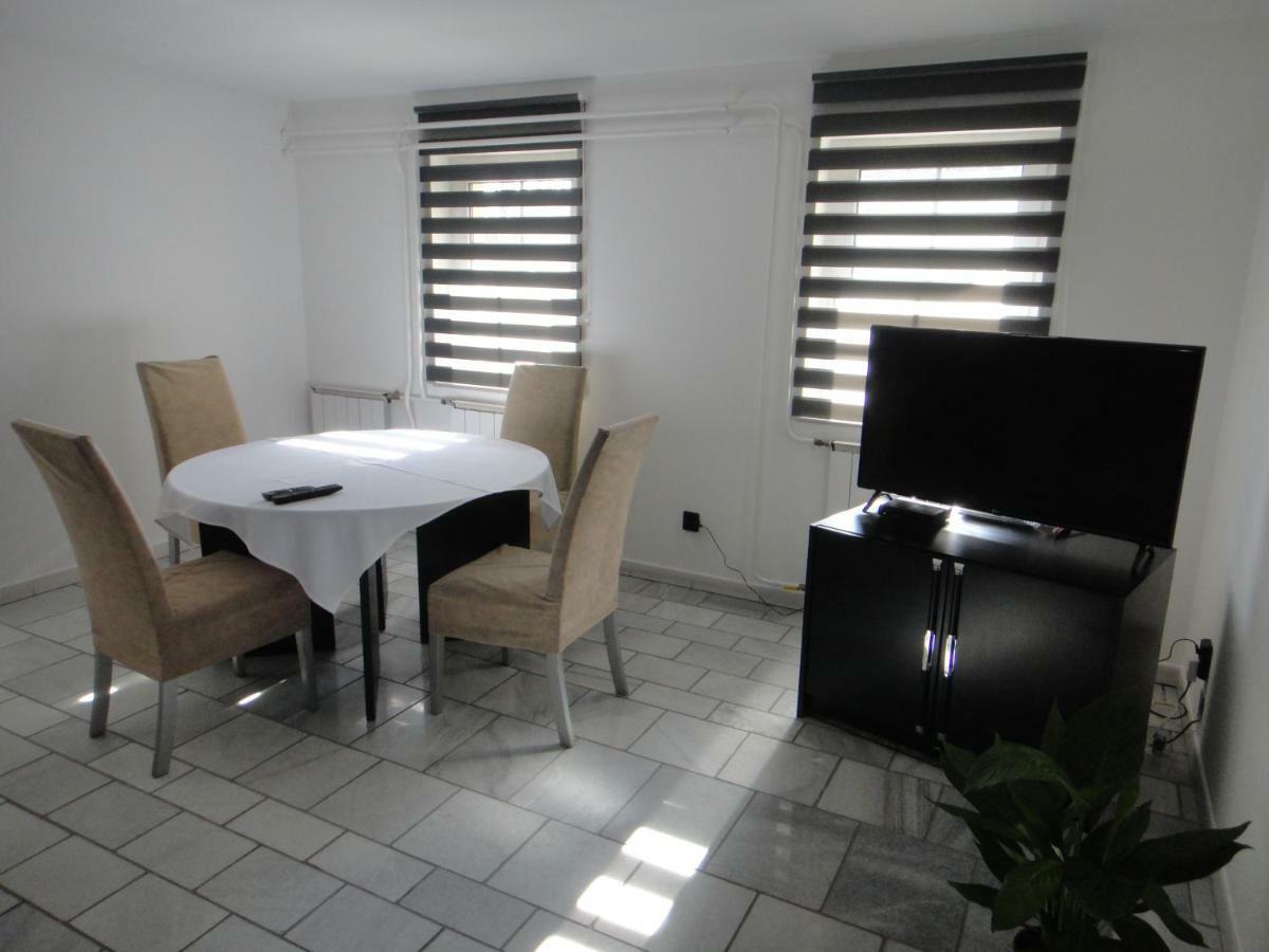 Liliom Apartment Szeged Exterior photo